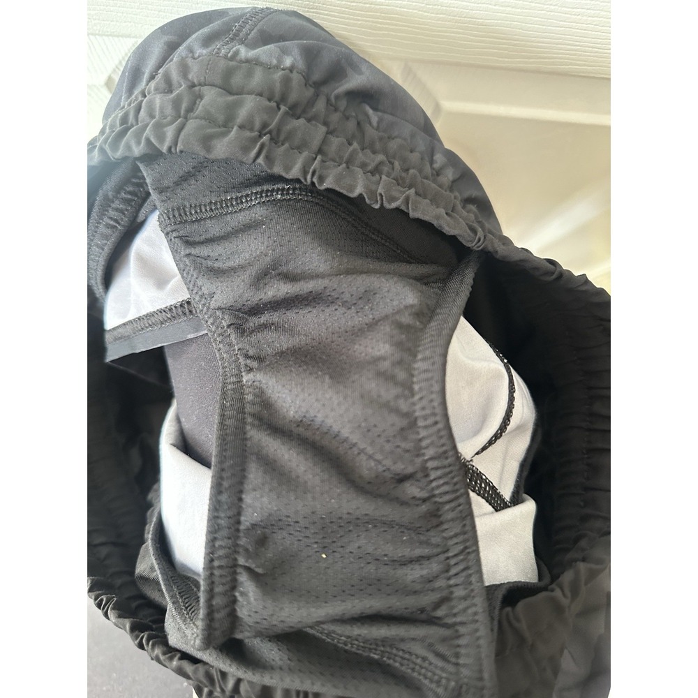 Vuori Clementine Short 2.5" Black Gray Camo Small Lined - Picture 8 of 8